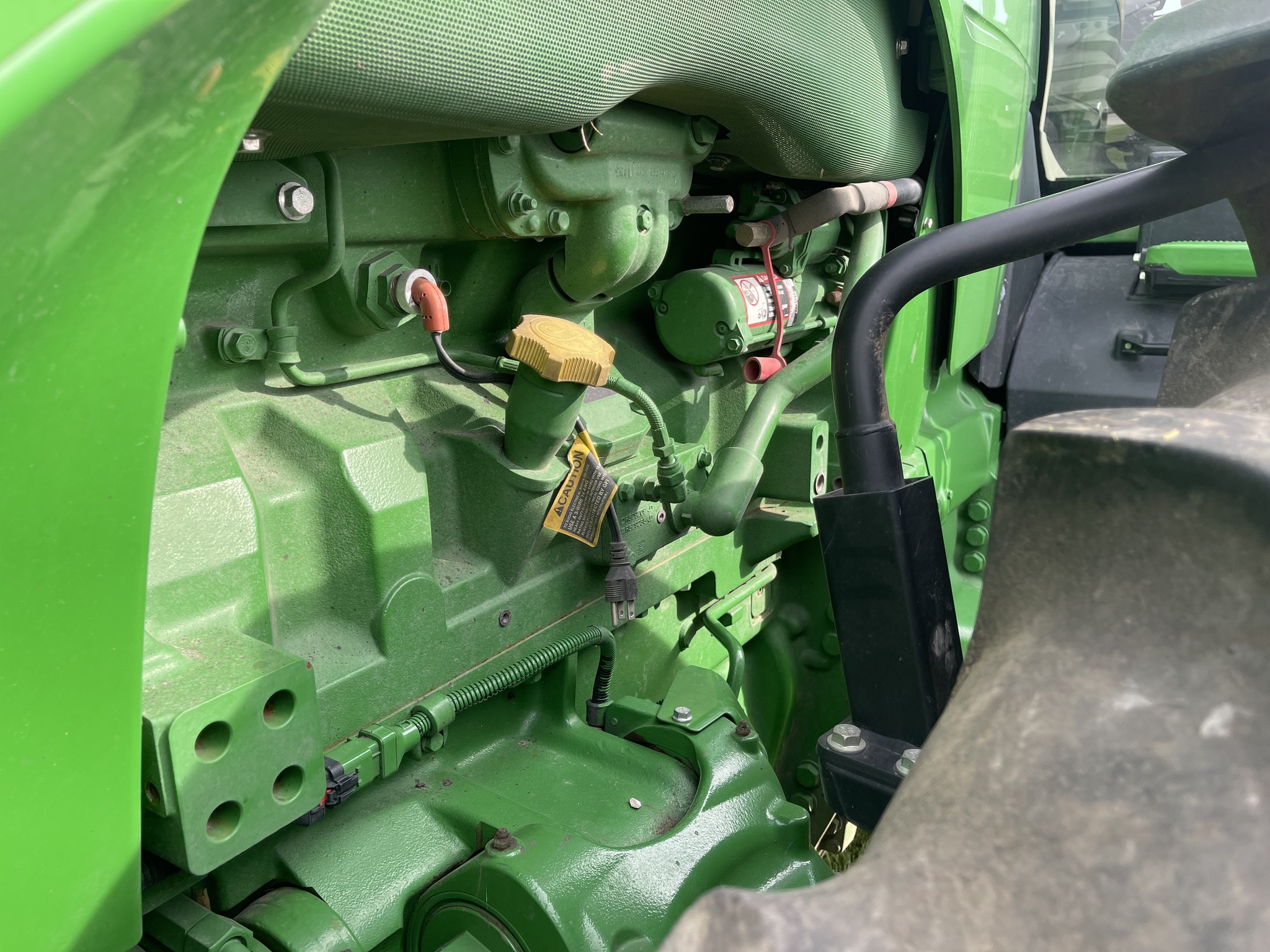  2020 John Deere 8370R at Heritage Tractor in Roanoke, IL