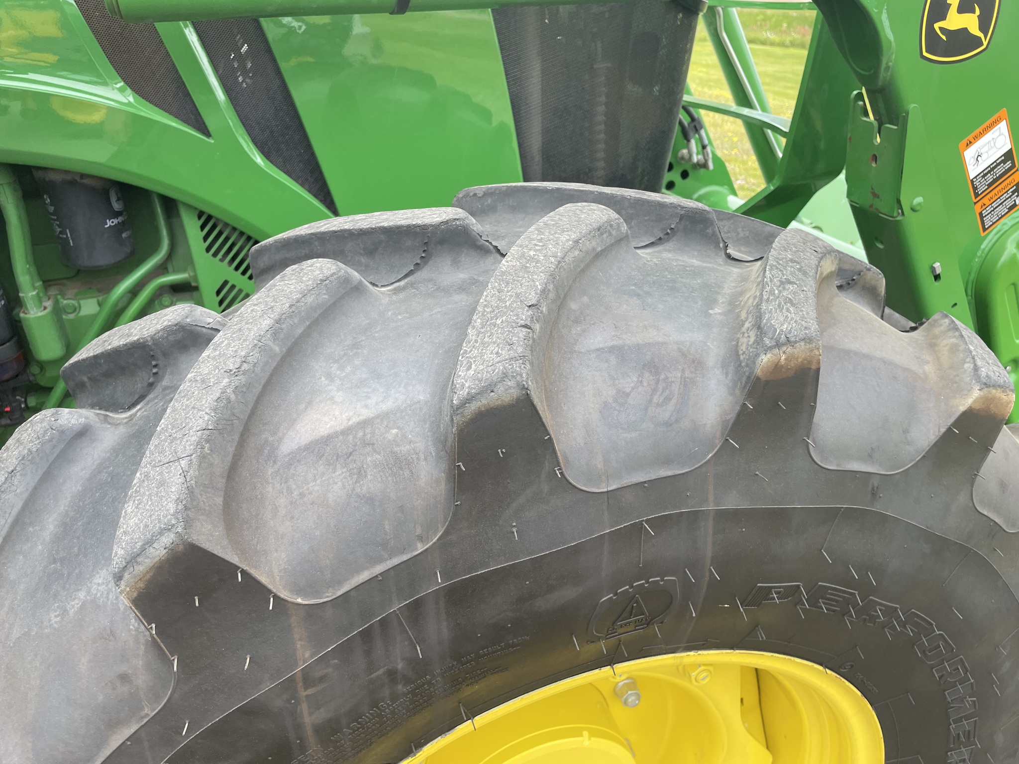 2022 John Deere 5090M Image 12