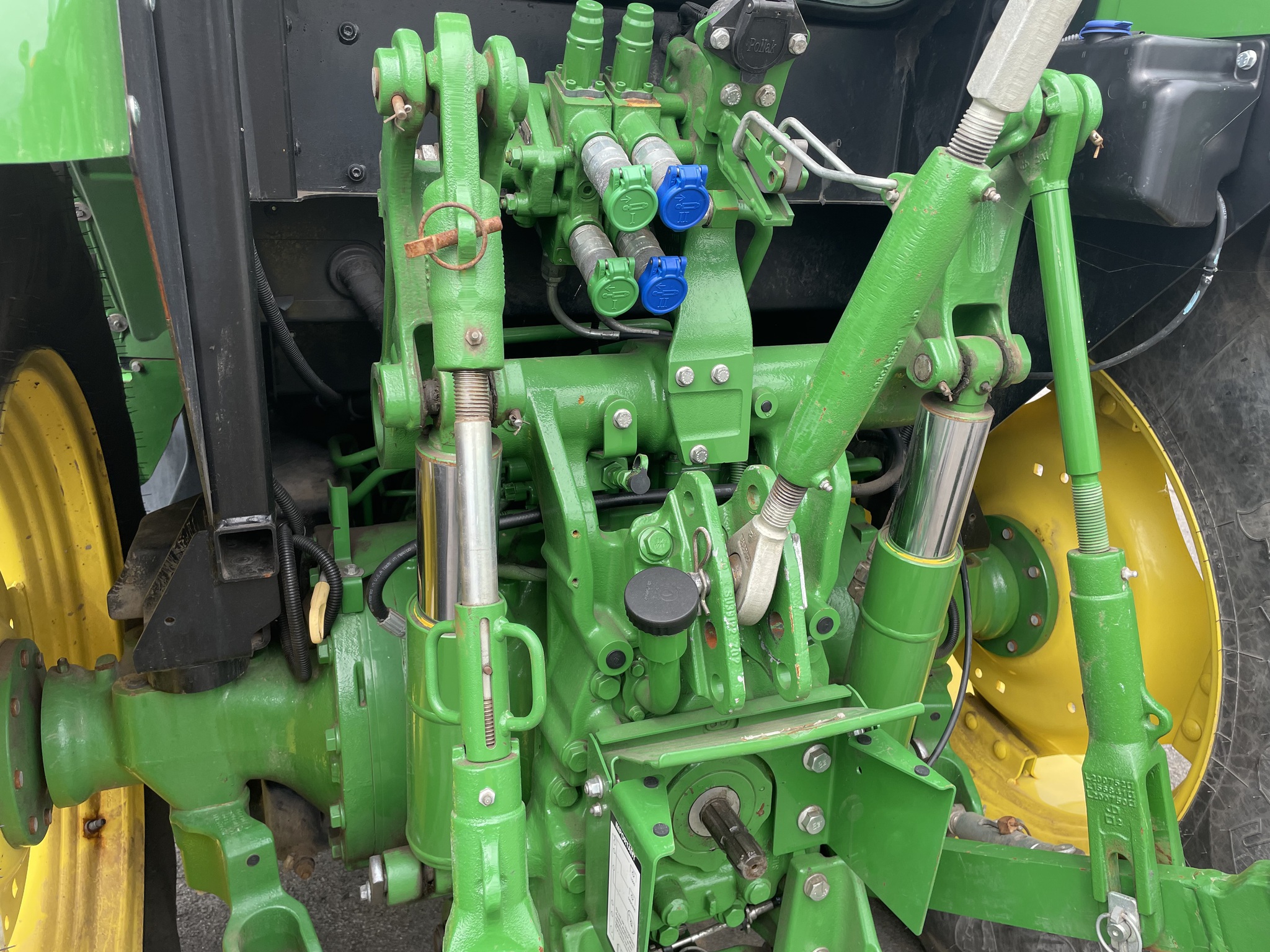 2022 John Deere 5090M Image 5