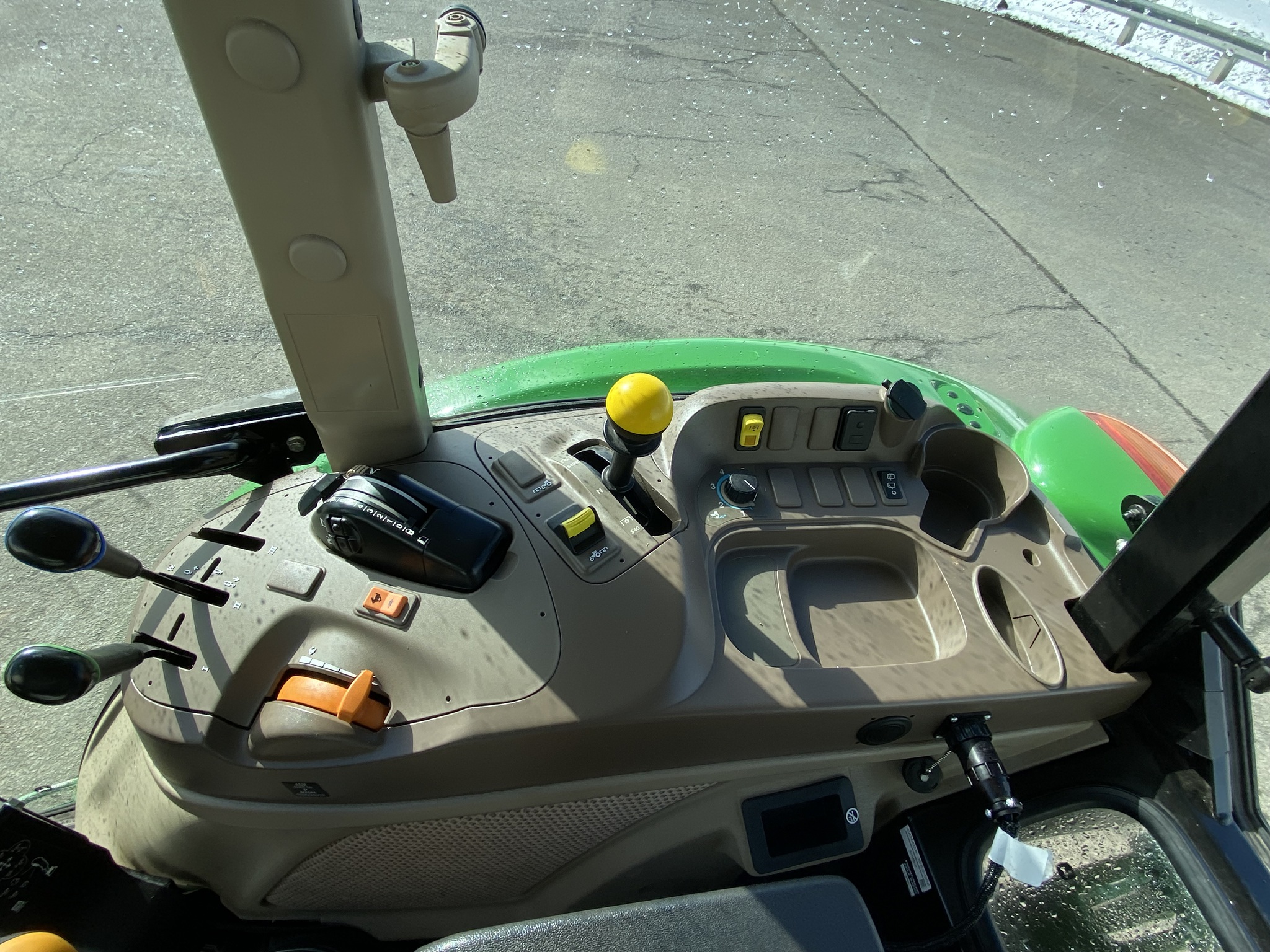 2022 John Deere 5090M Image 13