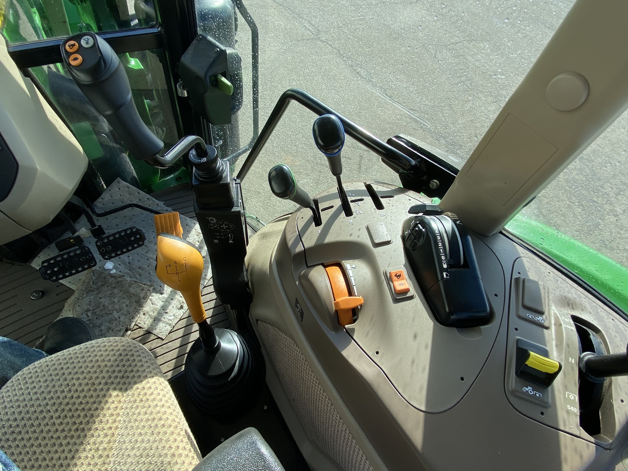 2022 John Deere 5090M Image 15