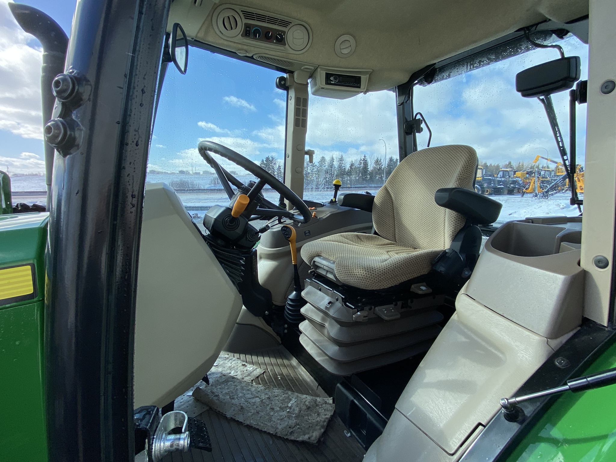 2022 John Deere 5090M Image 11