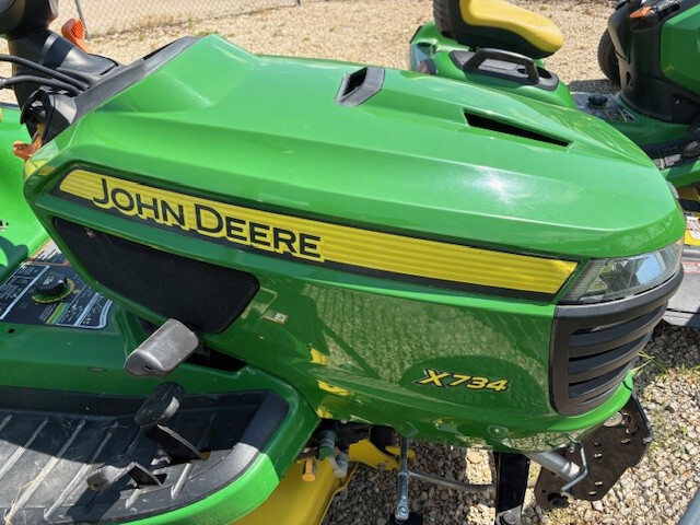  2019 John Deere X734 at Heritage Tractor in Mendota, IL