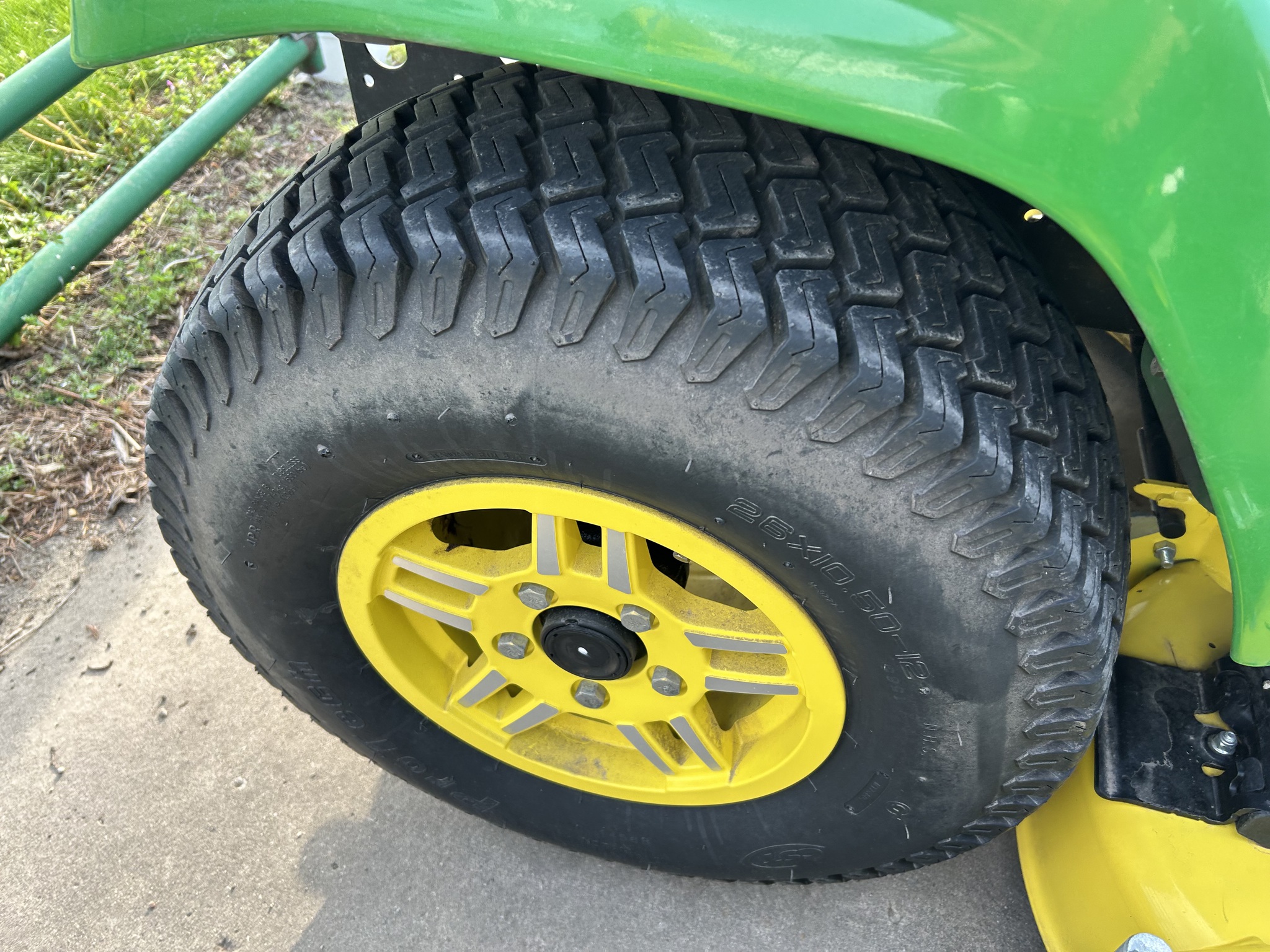  2022 John Deere X734 at Heritage Tractor in Streator, IL