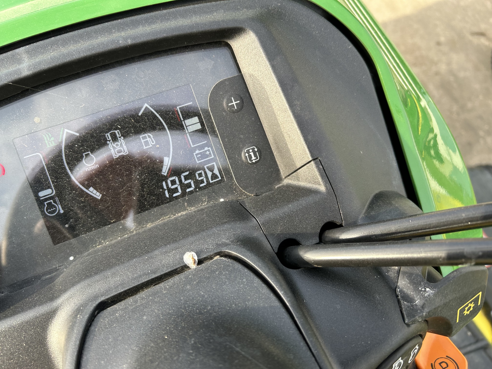  2022 John Deere X734 at Heritage Tractor in Streator, IL