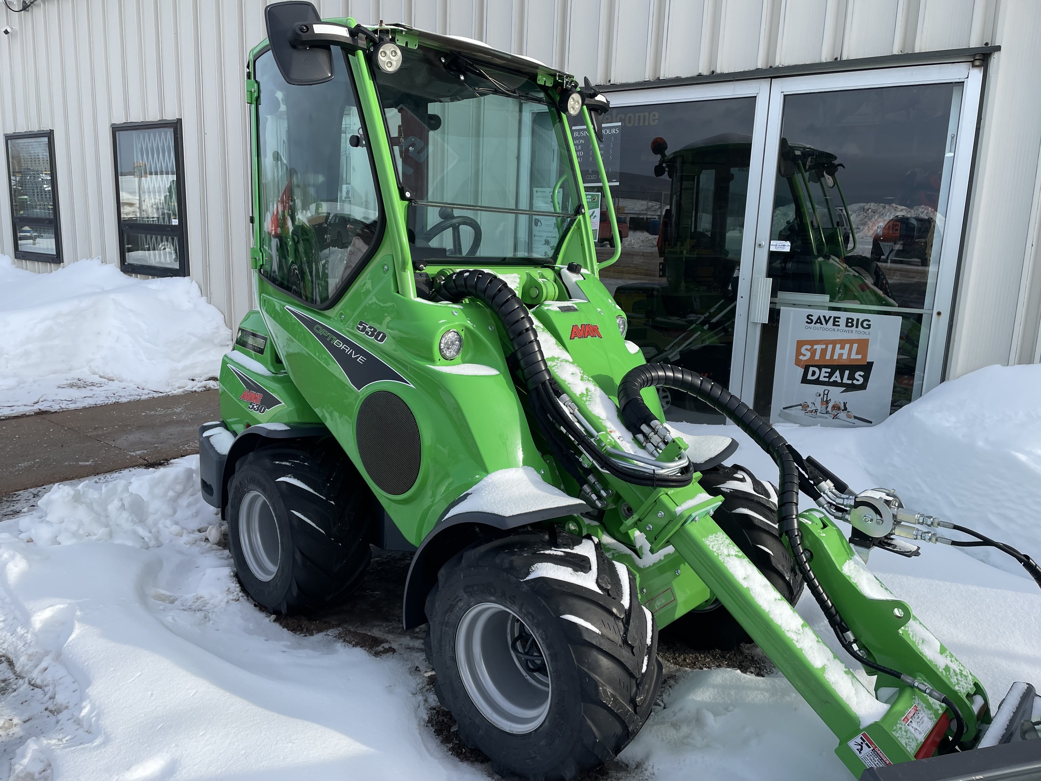 2023 Avant M530 Image 1