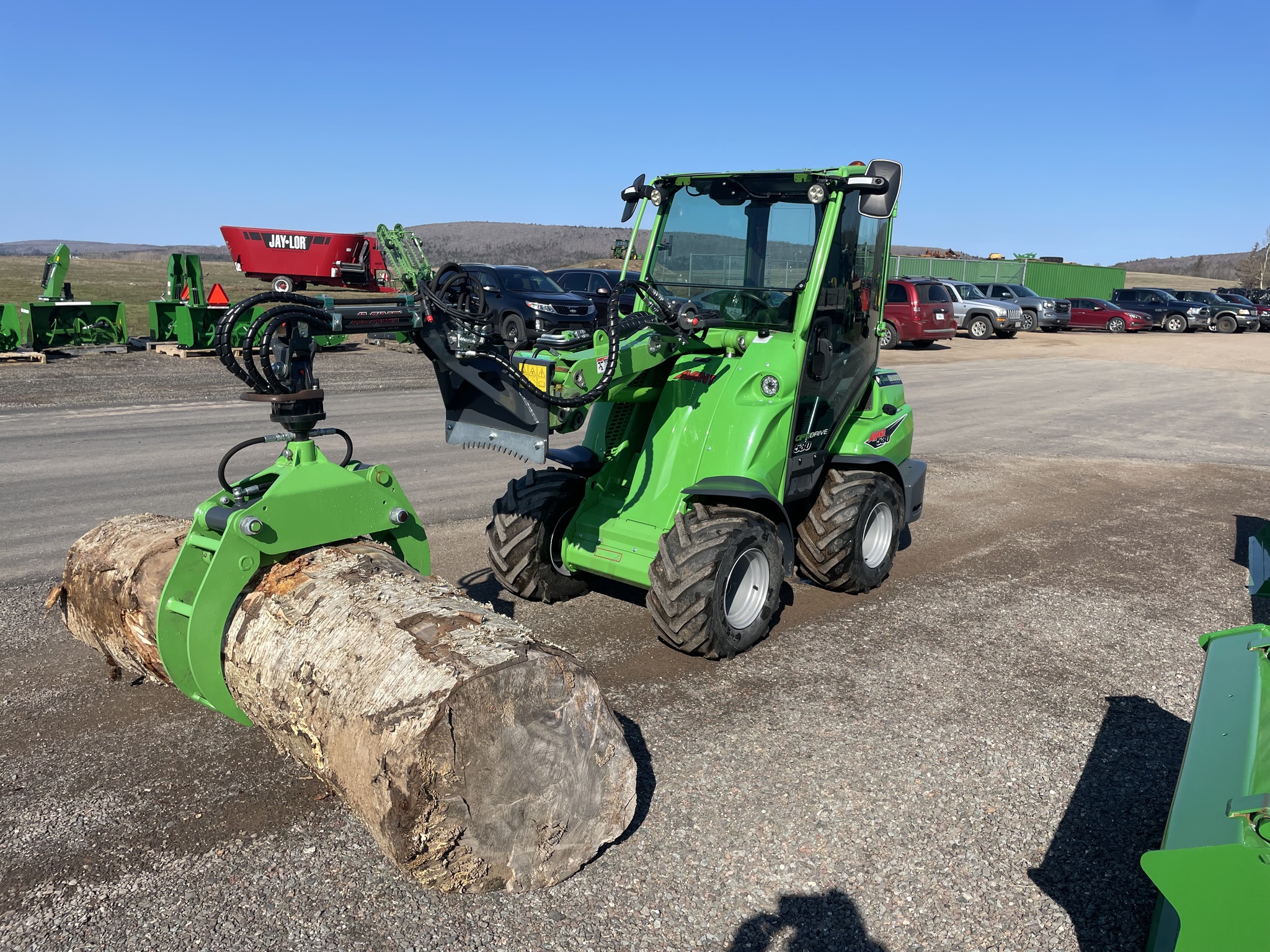 2023 Avant M530 Image 1