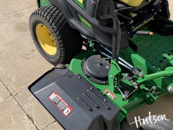 Photo of 2023 John Deere Z930M