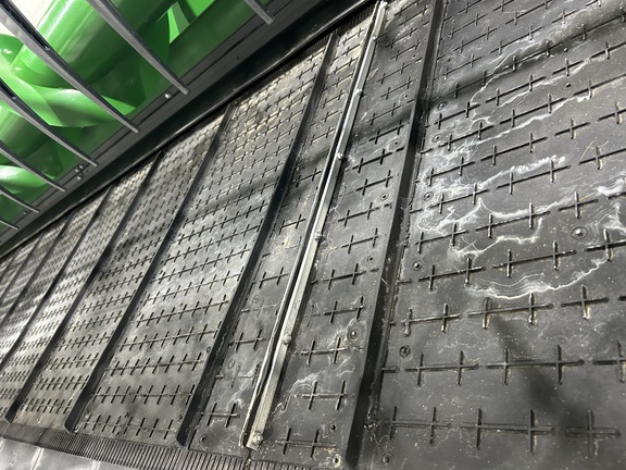 Used 2023 John Deere HD50R Combine Platforms at Horizon Ag & Turf in Mayerthorpe, AB - Photo4