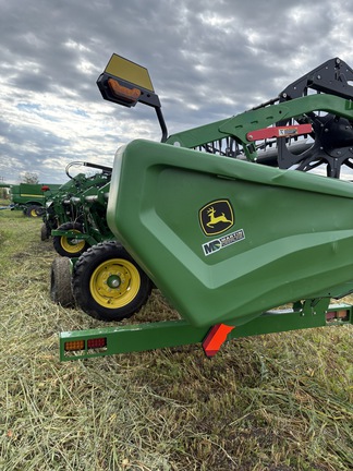 Used 2023 John Deere HD50R Combine Platforms at Horizon Ag & Turf in Mayerthorpe, AB - Photo5