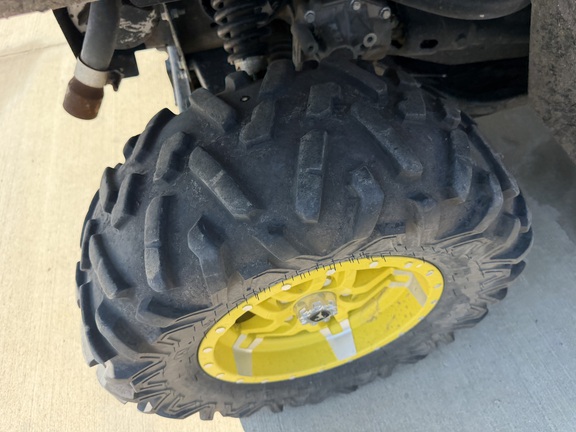 2024 John Deere XUV 835M - Photo13