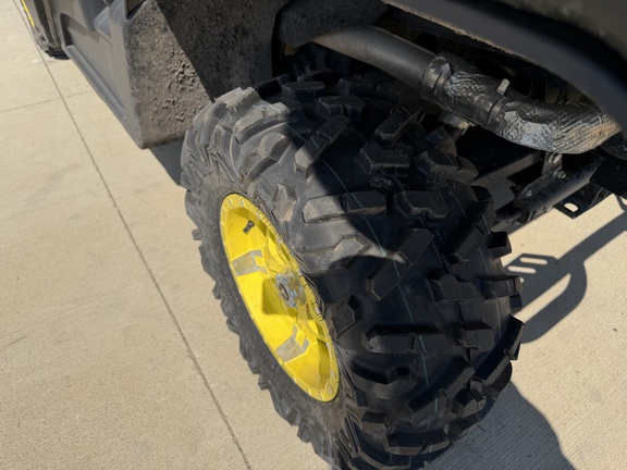 2024 John Deere XUV 835M - Photo14