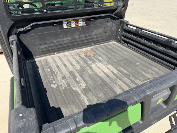 2024 John Deere XUV 835M - Photo15