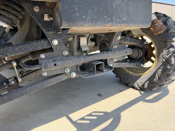 2024 John Deere XUV 835M - Photo16
