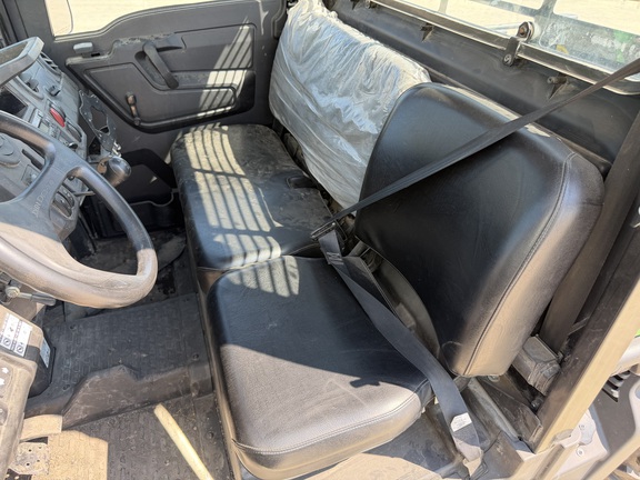 2024 John Deere XUV 835M - Photo19