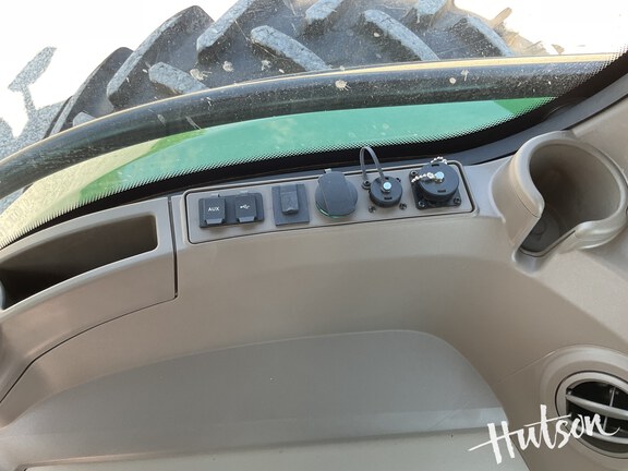 Photo of 2024 John Deere 8R 410