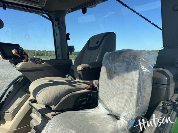 Photo of 2024 John Deere 8R 370