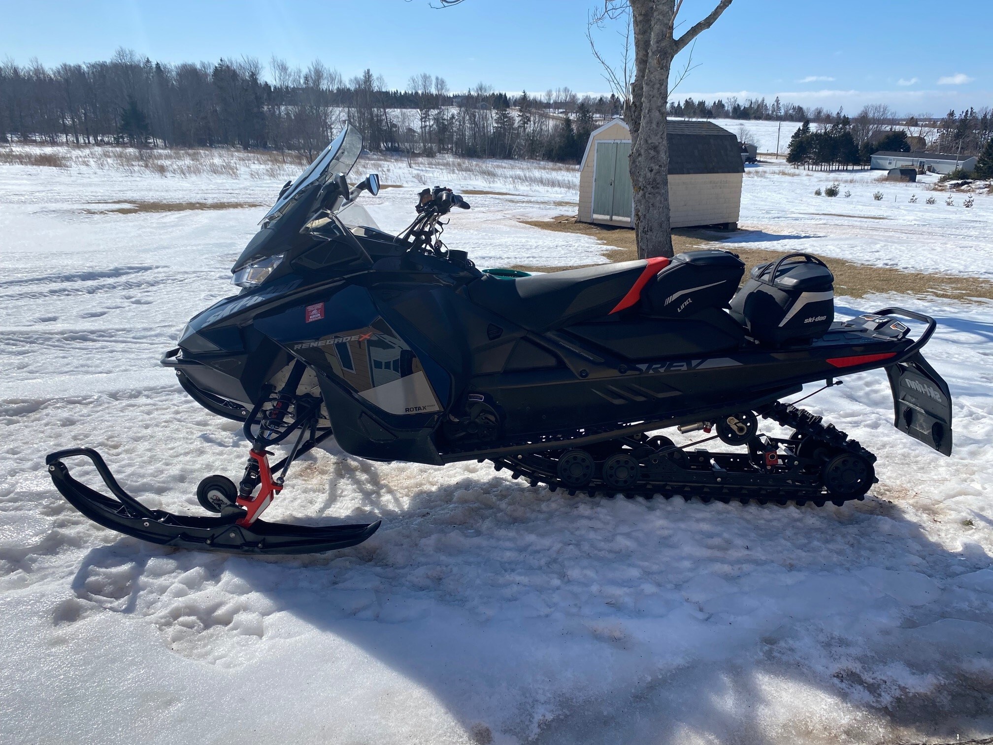 2020 Ski Doo Renegade X 850 E-Tec Image 2