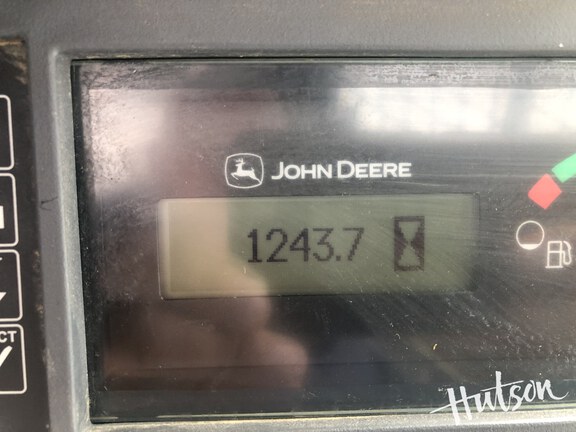 Photo of 2022 John Deere 325G