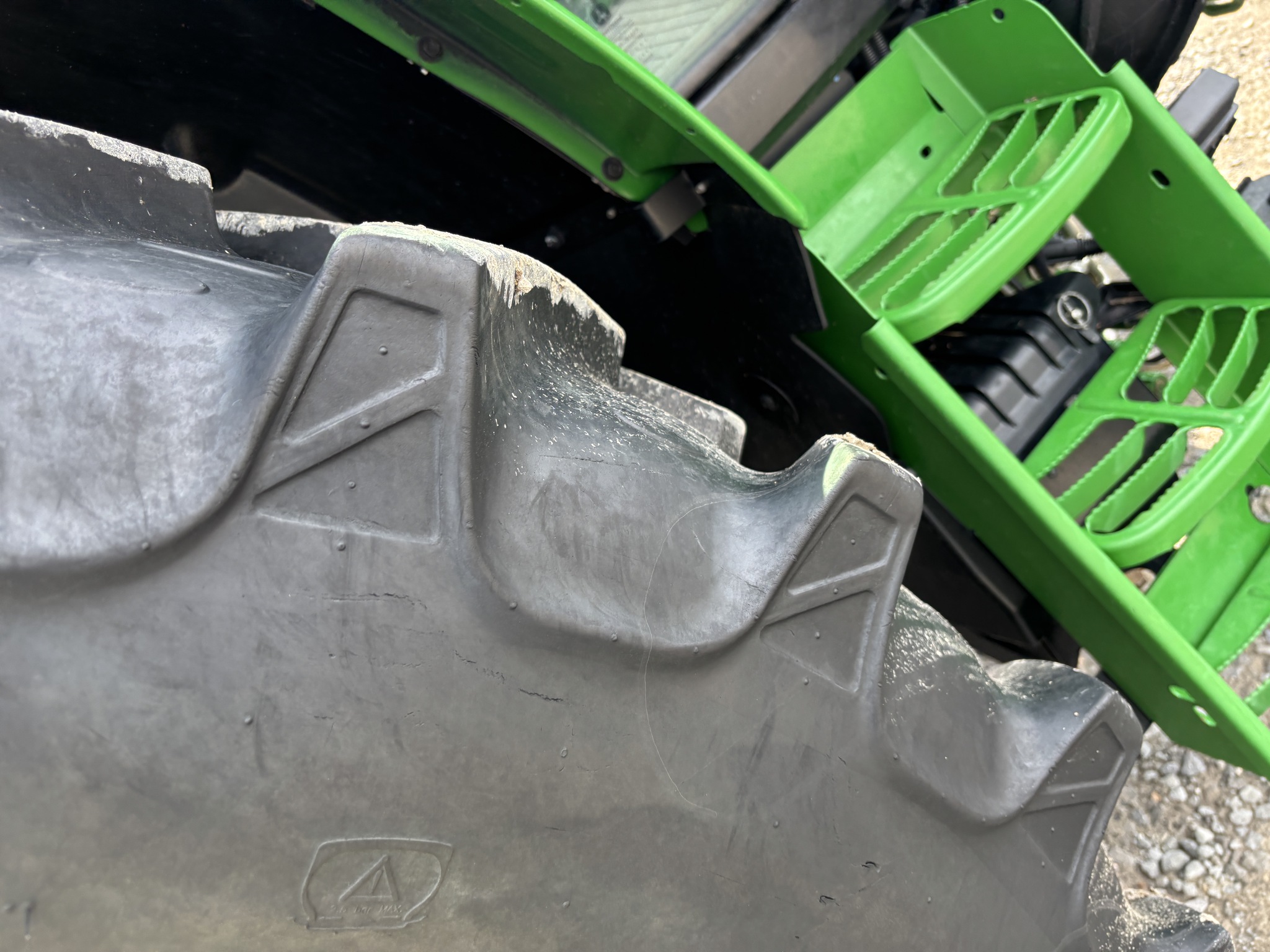 2023 John Deere 6120M Image 19