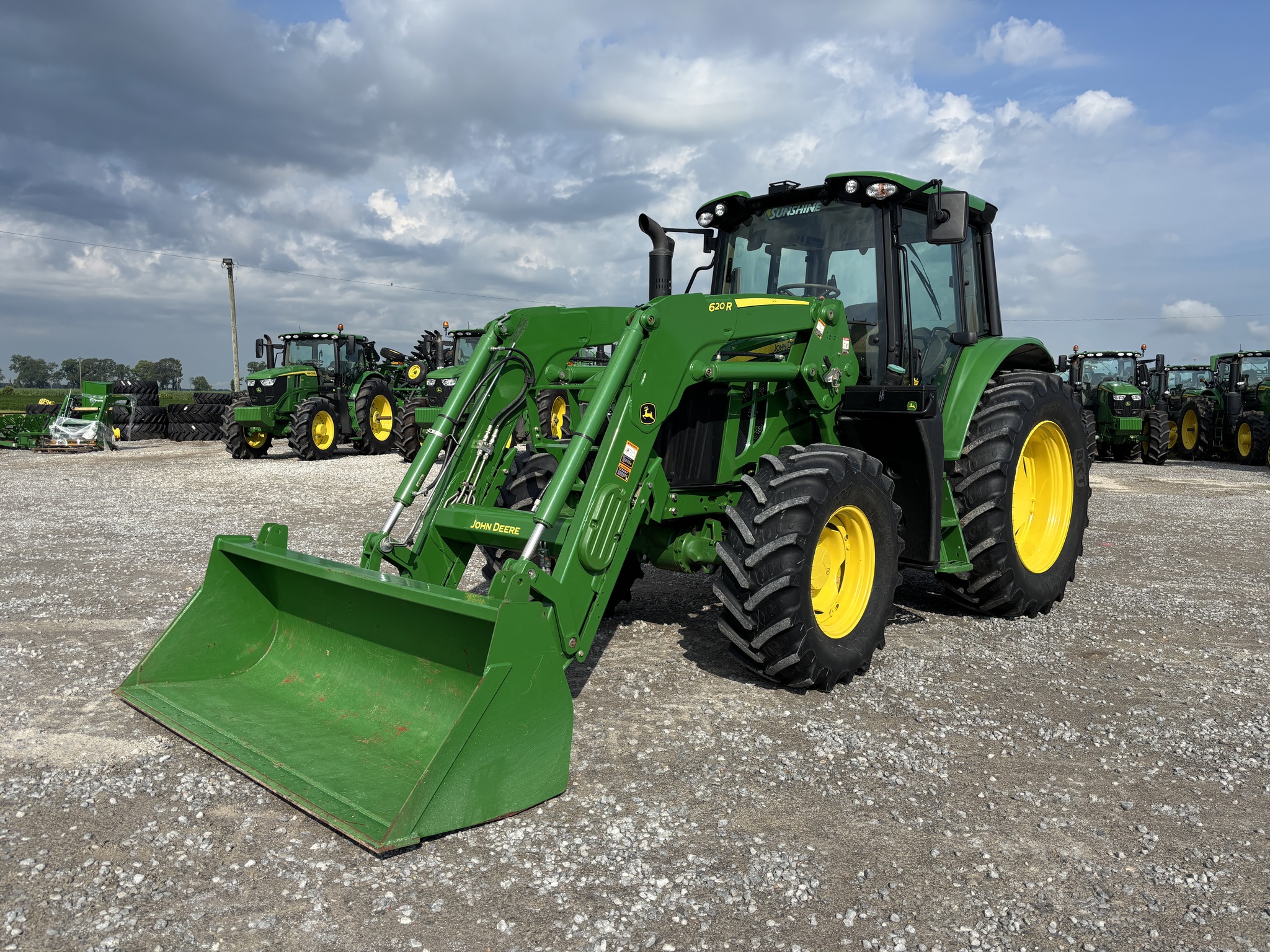 2023 John Deere 6120M Image 1