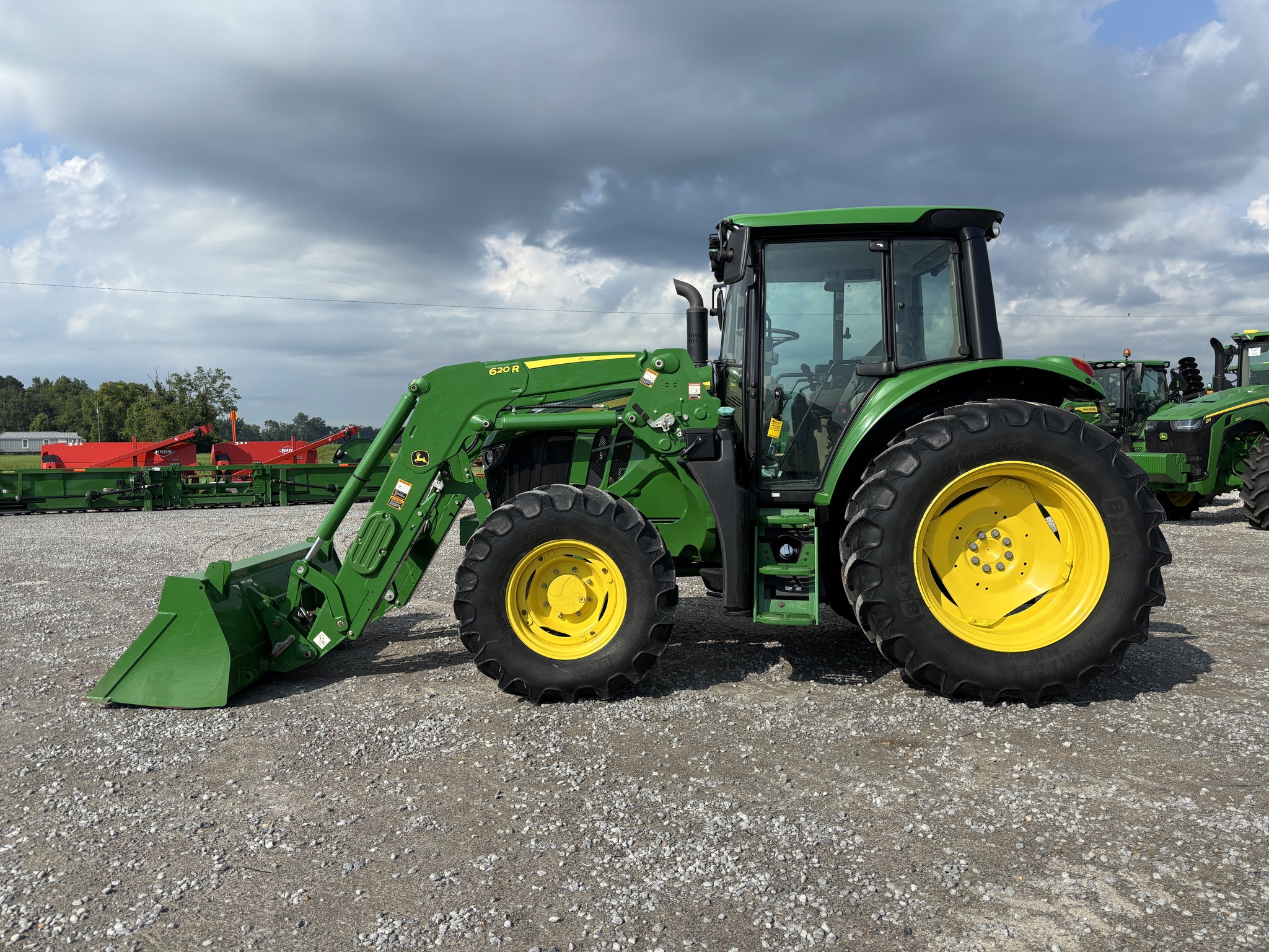 2023 John Deere 6120M Image 2