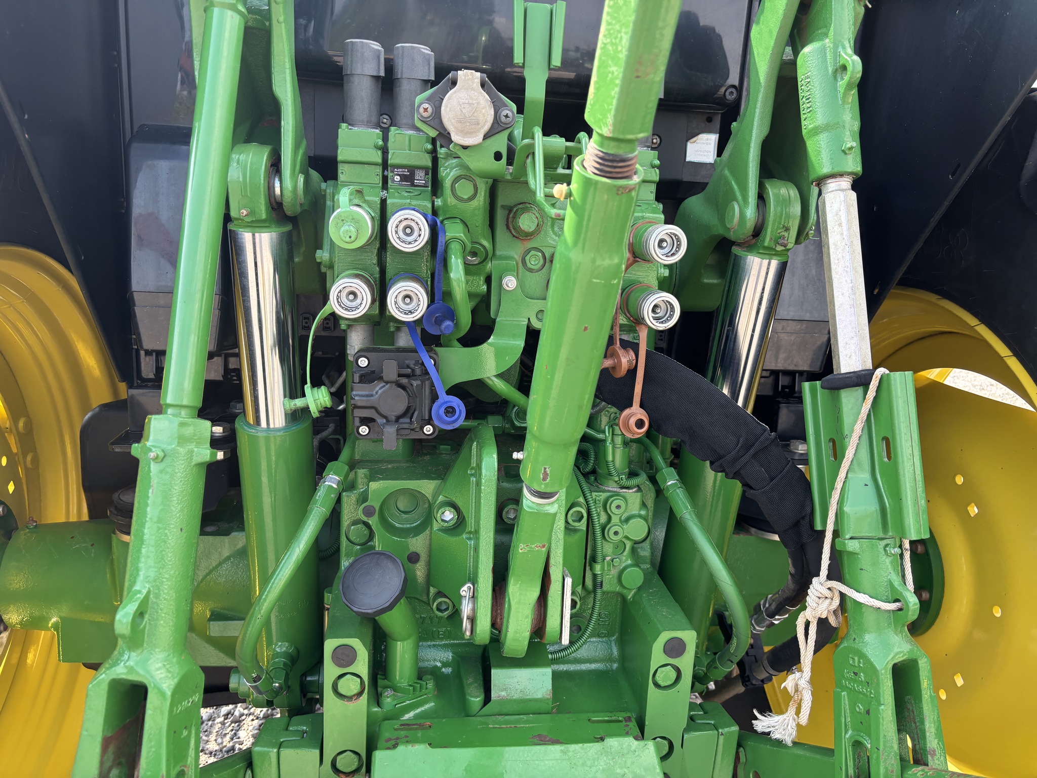 2023 John Deere 6120M Image 5