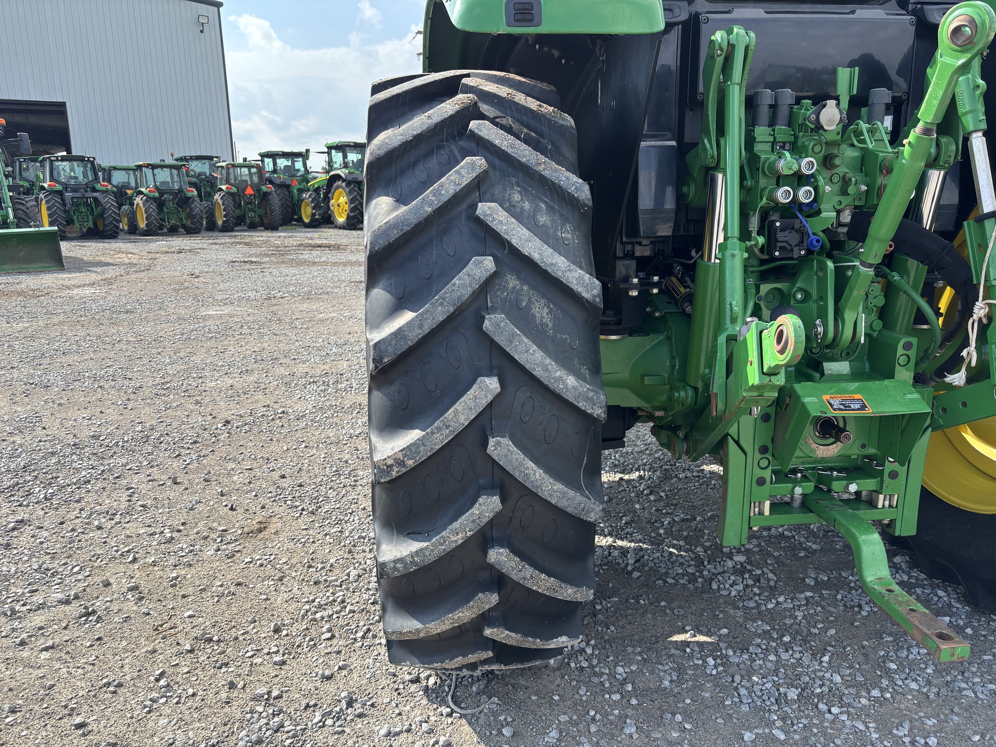 2023 John Deere 6120M Image 14