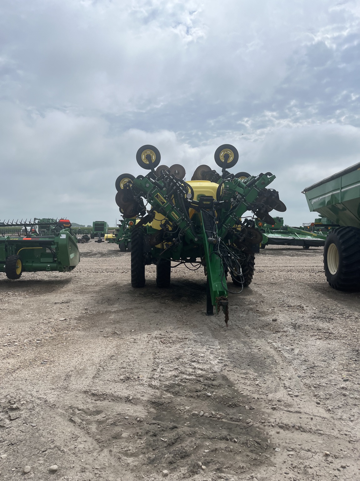 2022 John Deere 2530L Image 7