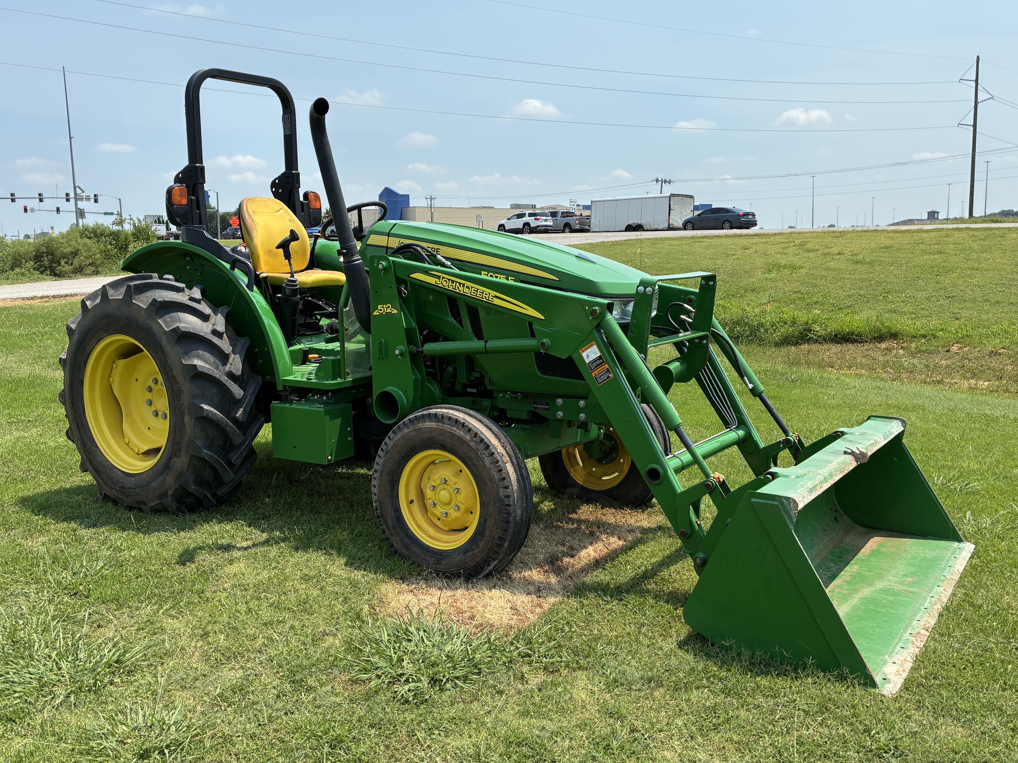 2020 John Deere 5075E Image 6