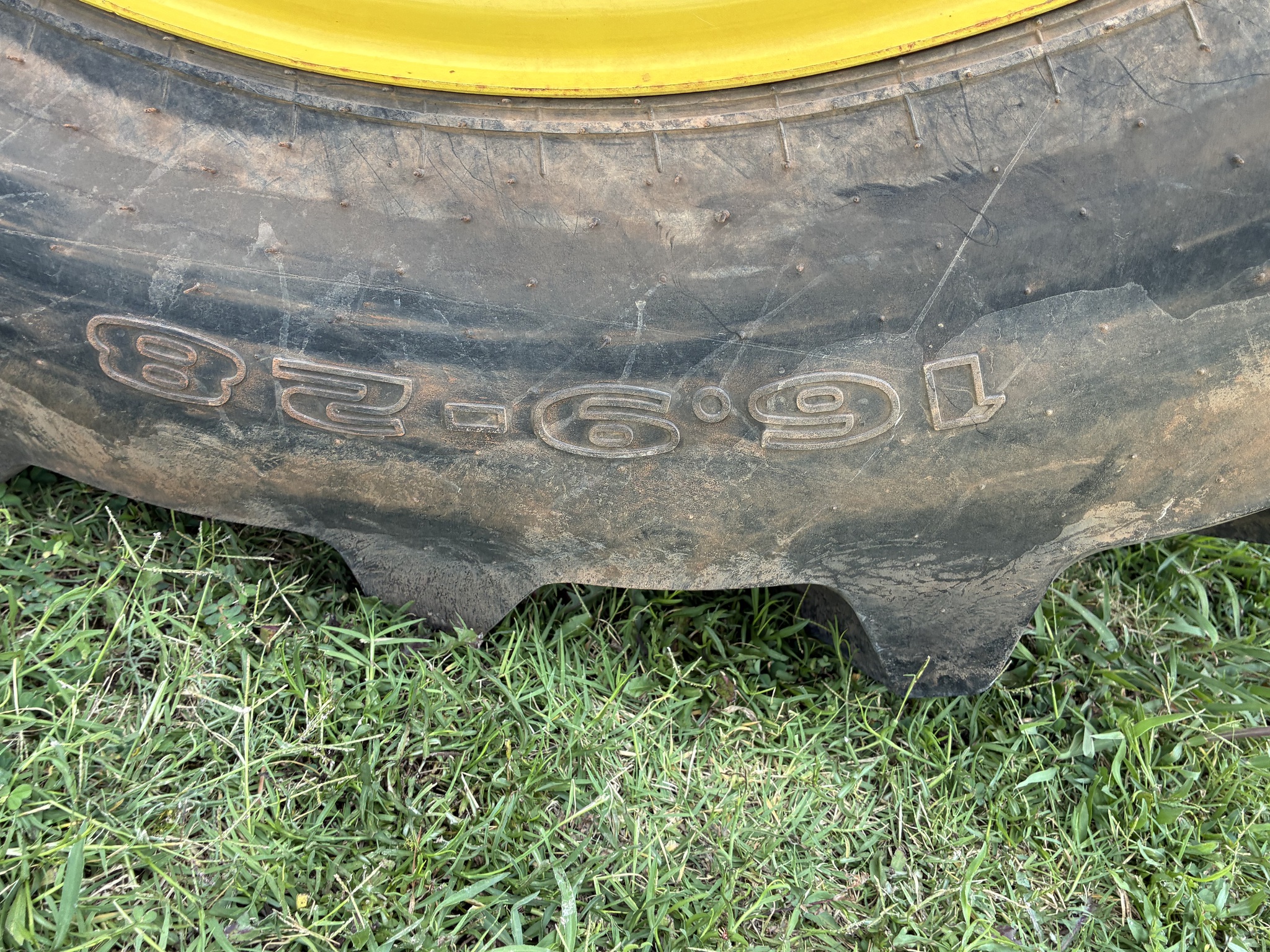 2020 John Deere 5075E Image 13