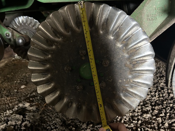 Used 2005 John Deere 1790 Planters: Drawn at Koenig Equipment in Anna, OH - Photo17