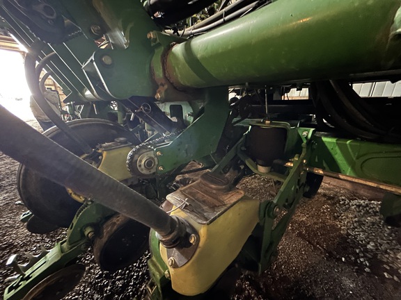 Used 2005 John Deere 1790 Planters: Drawn at Koenig Equipment in Anna, OH - Photo21