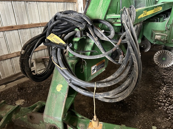 Used 2005 John Deere 1790 Planters: Drawn at Koenig Equipment in Anna, OH - Photo23