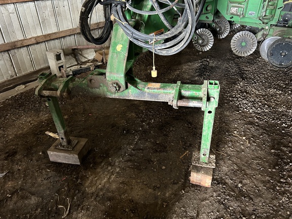 Used 2005 John Deere 1790 Planters: Drawn at Koenig Equipment in Anna, OH - Photo24