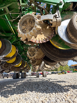 2023 John-Deere 1775NT