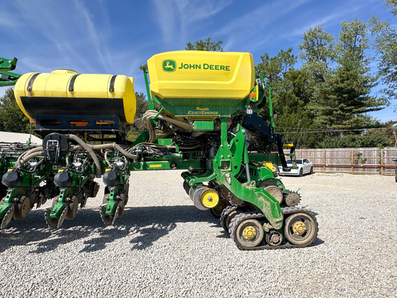 2023 John-Deere 1775NT