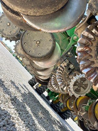 2023 John-Deere 1775NT