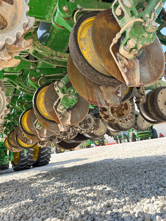 2023 John-Deere 1775NT