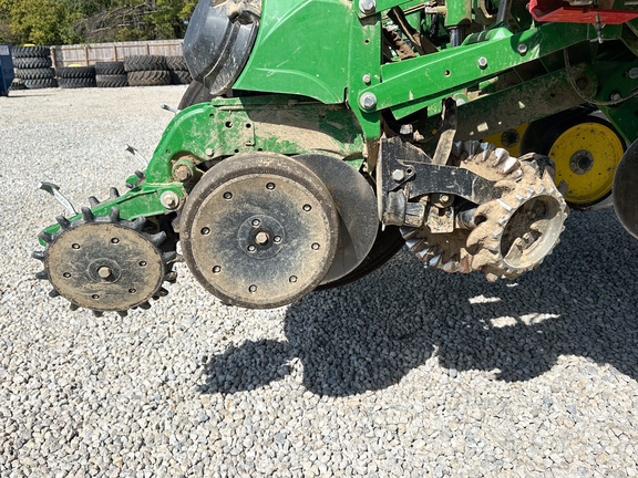 2023 John-Deere 1775NT