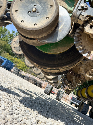 2023 John-Deere 1775NT