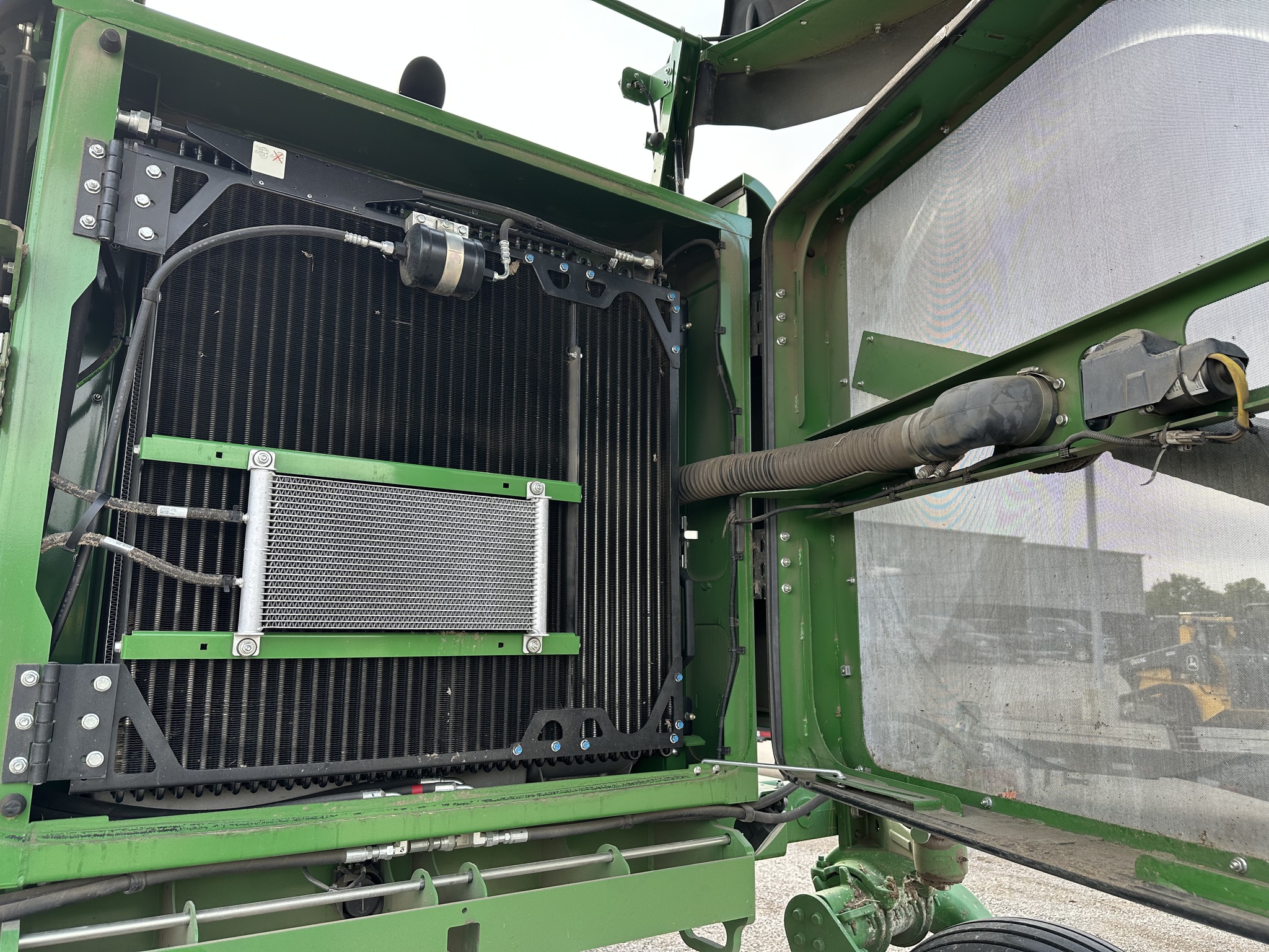 2023 John Deere W235R Image 15