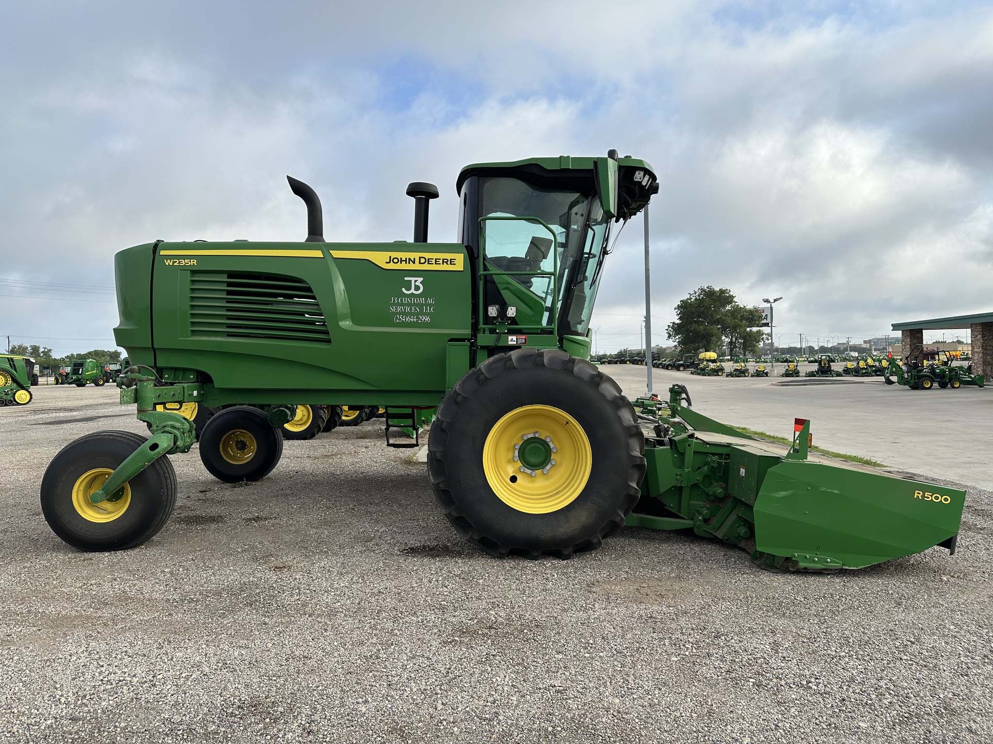 2023 John Deere W235R Image 6