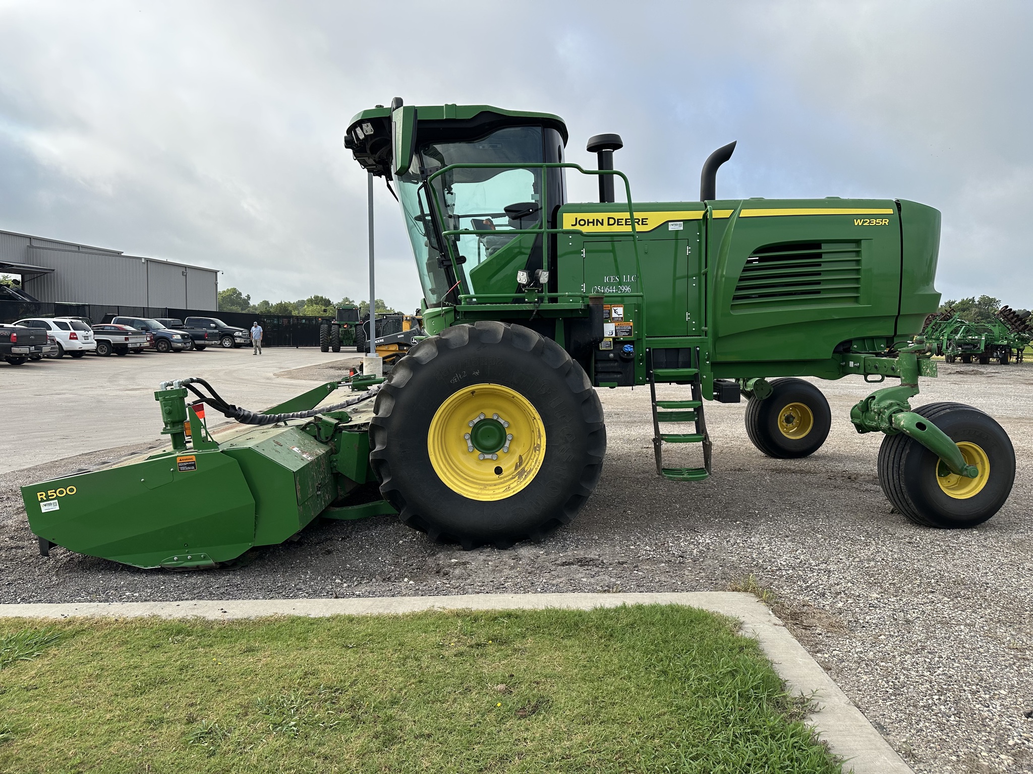 2023 John Deere W235R Image 1