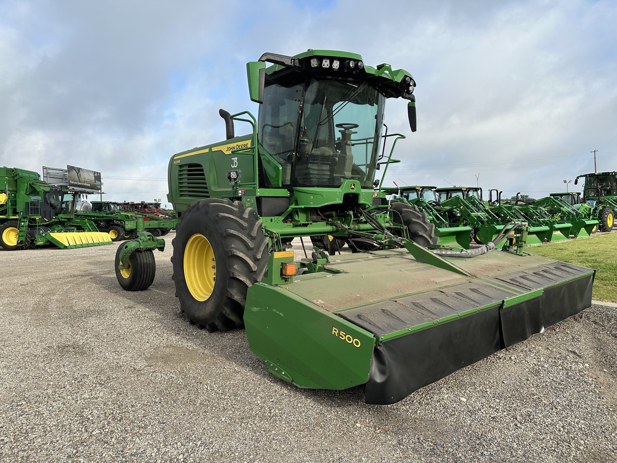2023 John Deere W235R Image 5