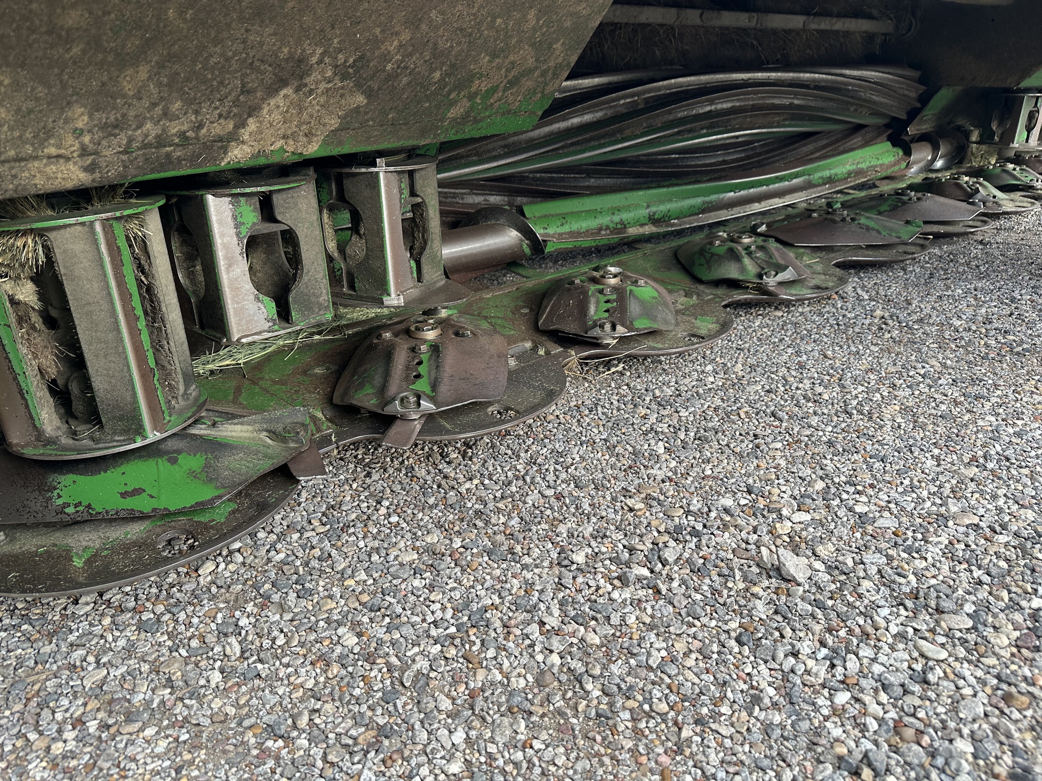 2023 John Deere W235R Image 24