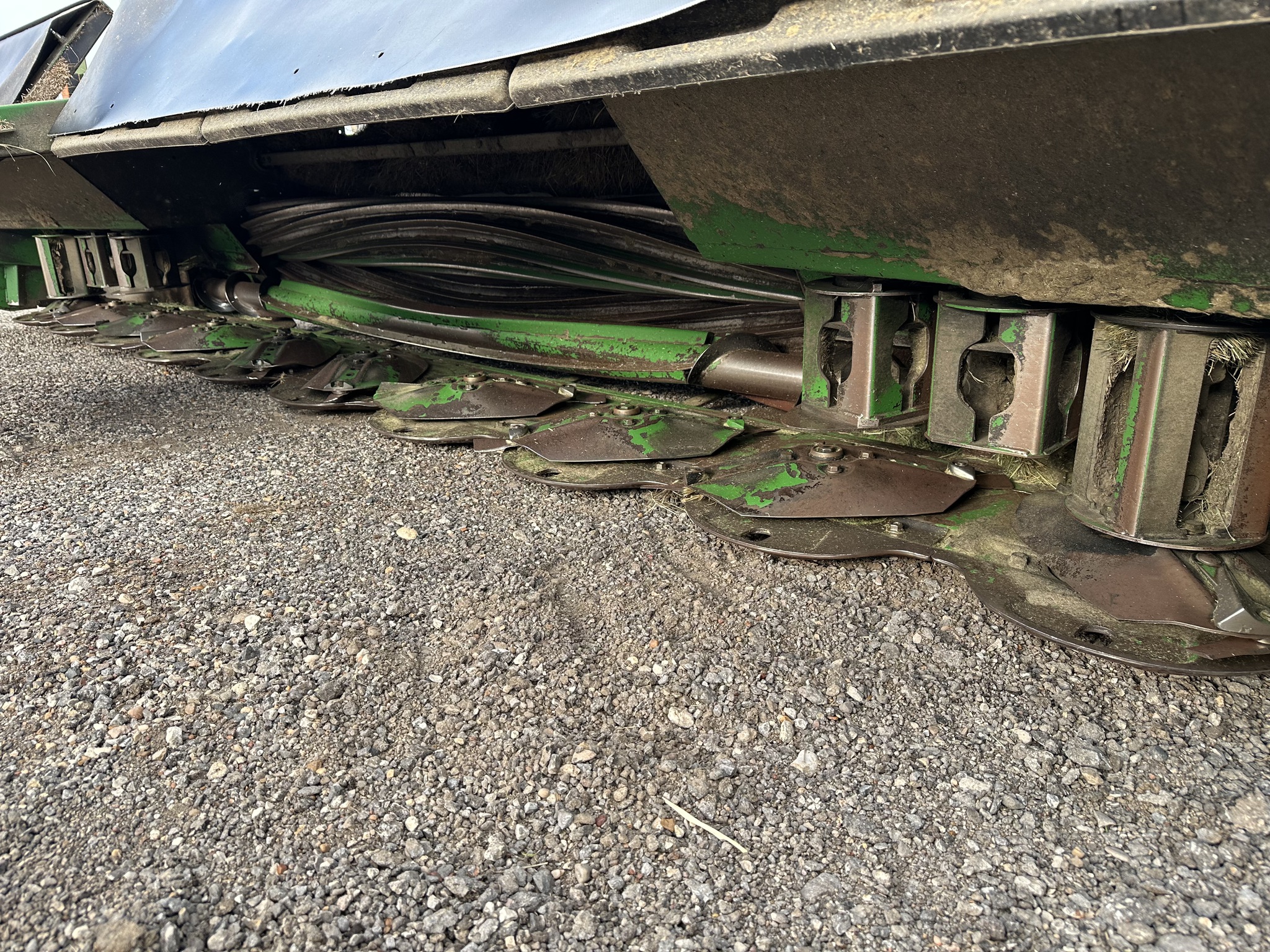 2023 John Deere W235R Image 23