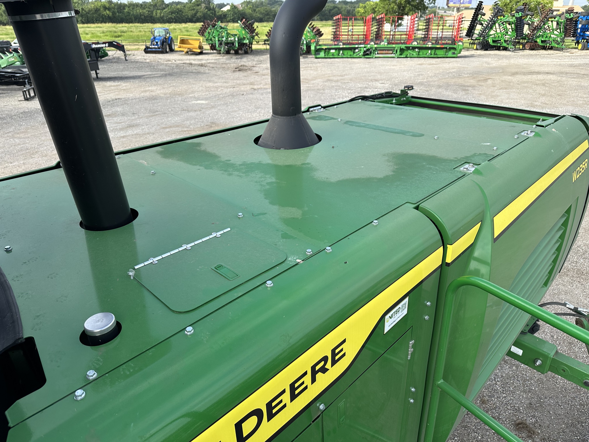 2023 John Deere W235R Image 28