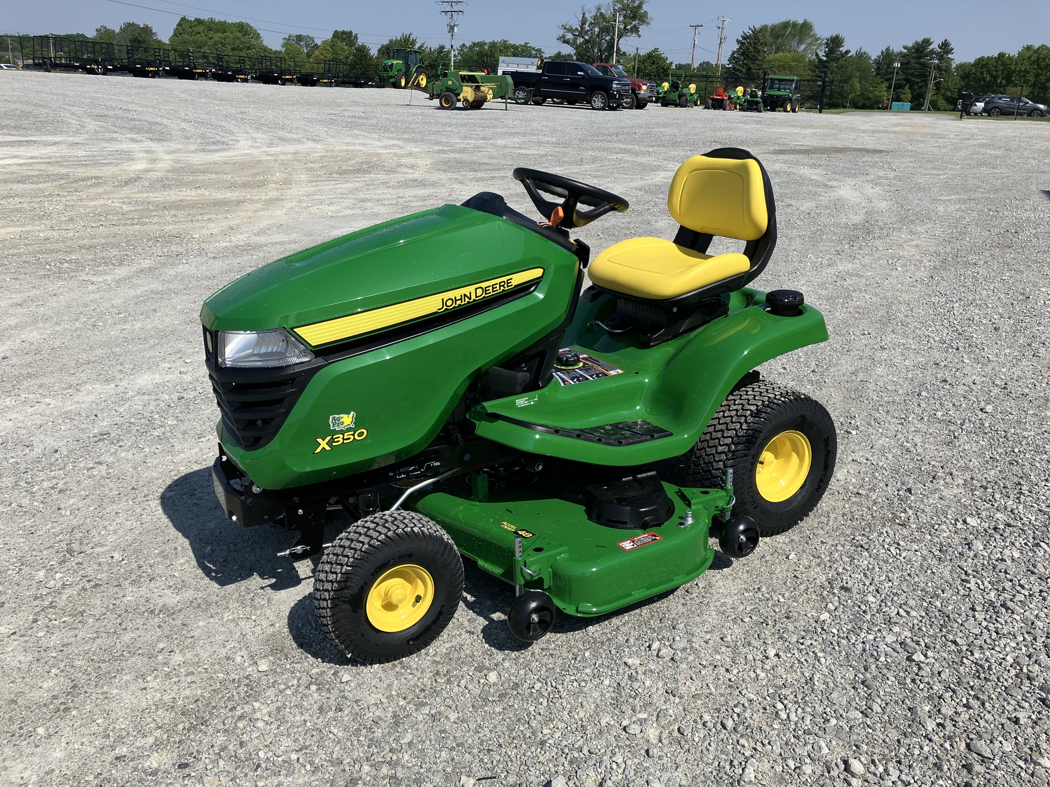 2025 John Deere X350 Image 3