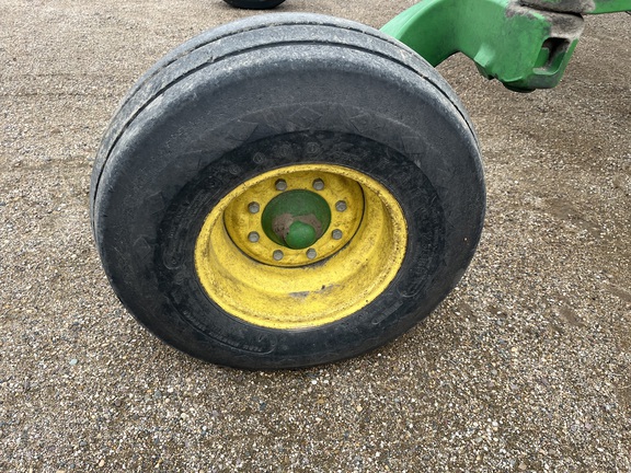 2012 John Deere 2210 - Photo9